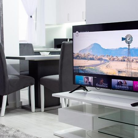 Gala Residence In Орадеа Екстериор снимка