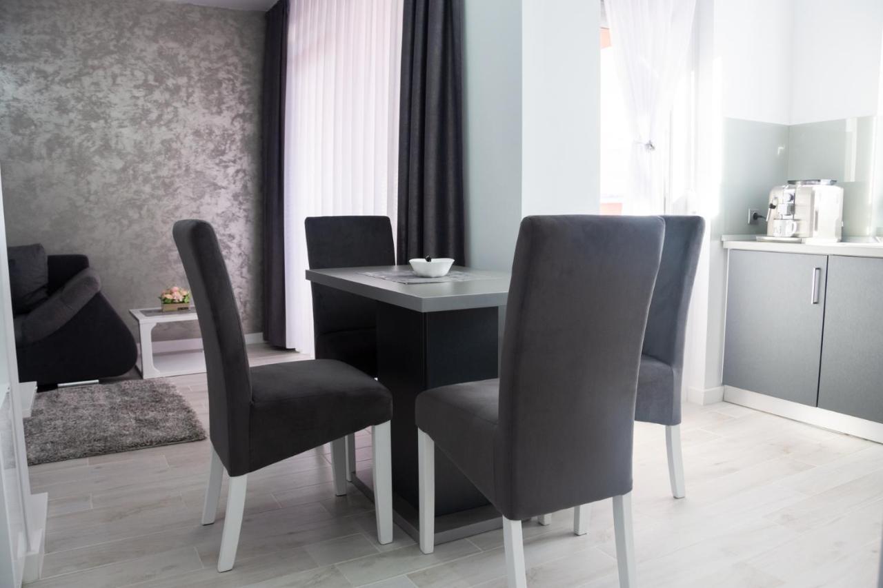 Gala Residence In Орадеа Екстериор снимка