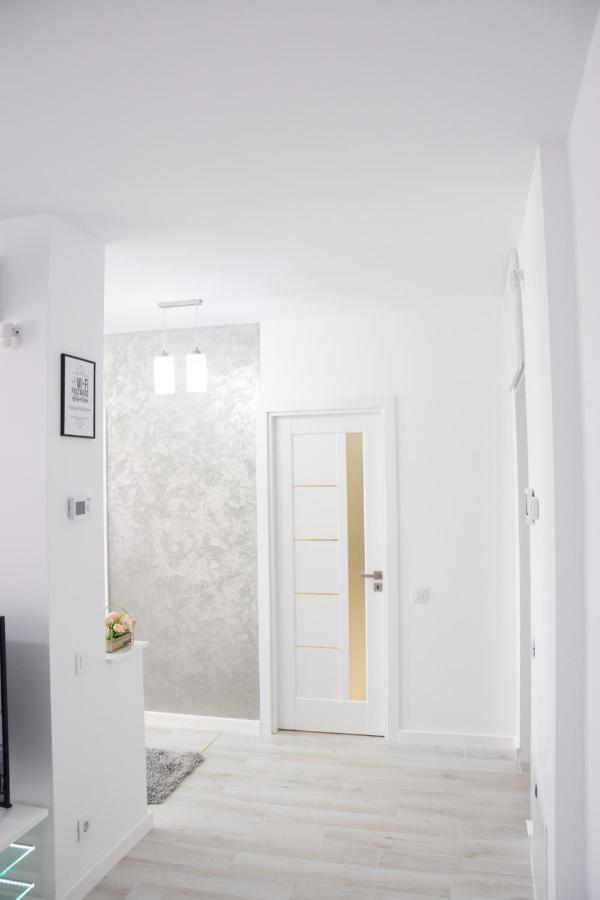Gala Residence In Орадеа Екстериор снимка